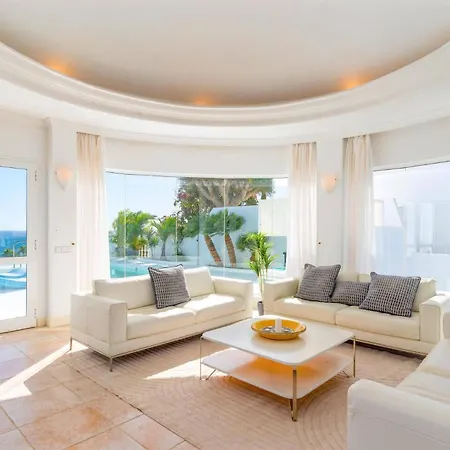 Ocean People By Villa *