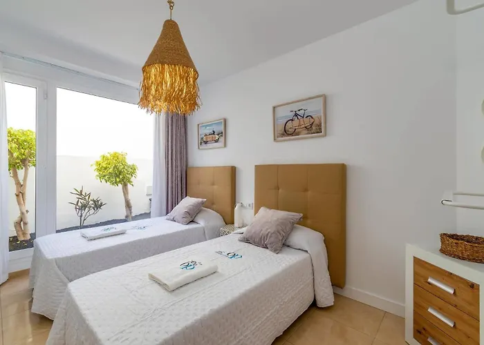 Ocean People By Villa Puerto del Carmen