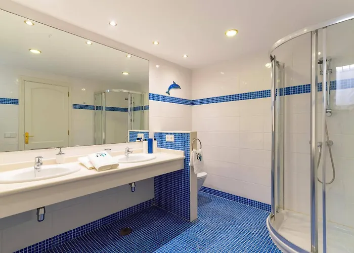 Ocean People By Villa Puerto del Carmen (Lanzarote)